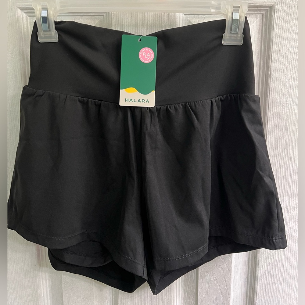 Halara NWT 2-in-1 High Waisted Yoga Shorts 2.5"